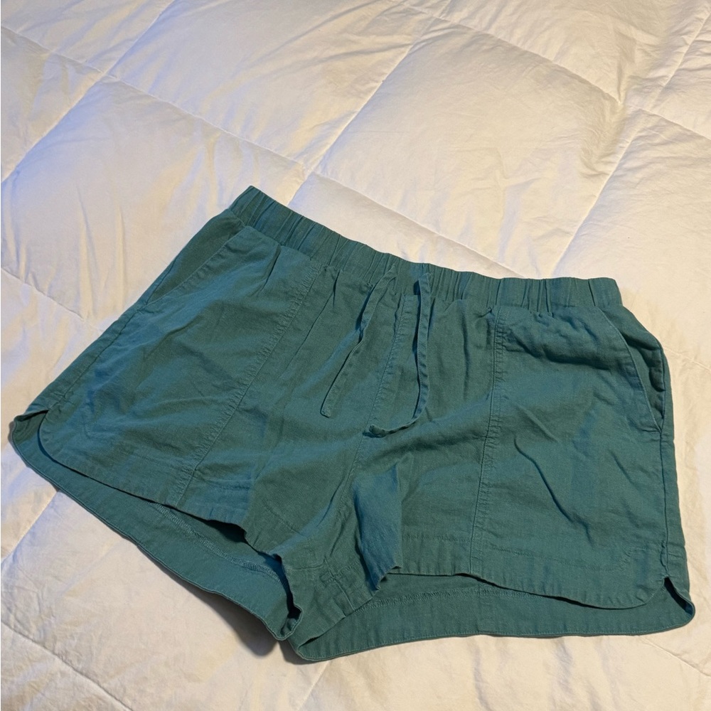 Universal Thread Women's Green Athletic Shorts